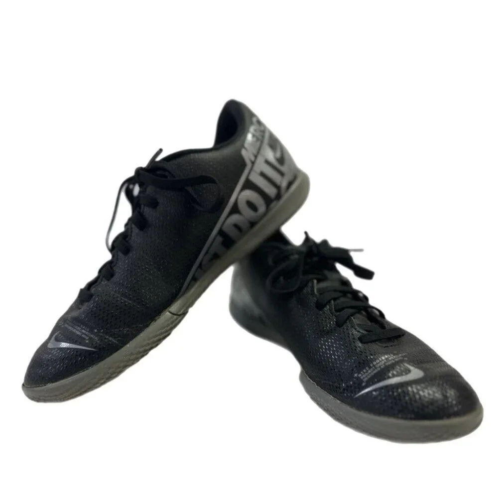 Nike Vapor-13 Club Indoor Soccer Turf Shoes Sneakers SIZE 5 AT7997-001